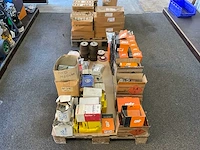 Spit bouw- en bevestigingsmateriaal - afbeelding 4 van  10
