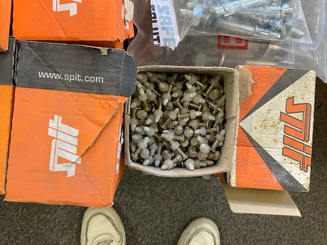 Spit bouw- en bevestigingsmateriaal - afbeelding 6 van  10