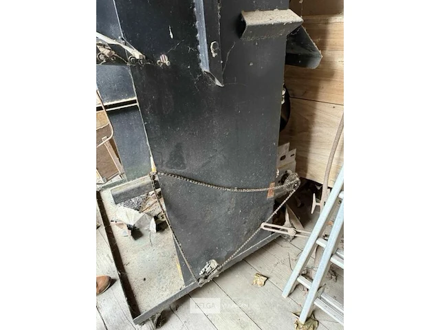 Spitbarbeque - afbeelding 4 van  4