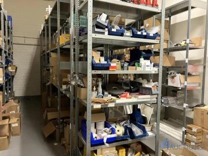Spoedveiling wegens faillissement group 54 - divers it materiaal en installatie goederen te antwerpen