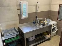 Spoelbak rvs + kraanwerk en douche + warmwaterboiler - afbeelding 1 van  5