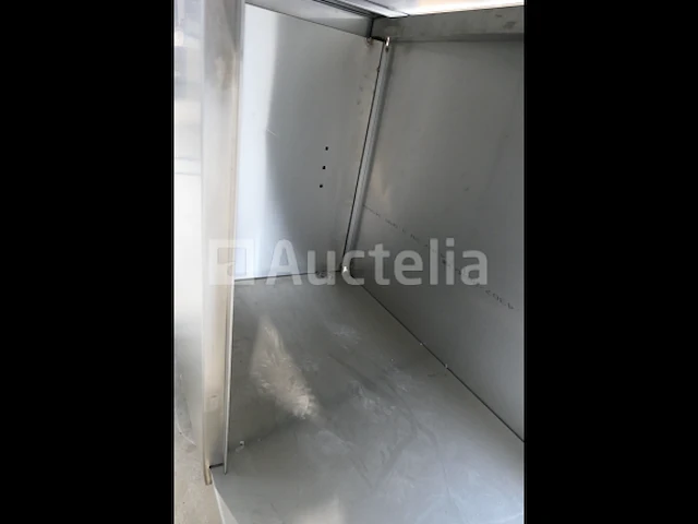 Spoelbakkast en schuifdeuren met achterwand - afbeelding 13 van  14