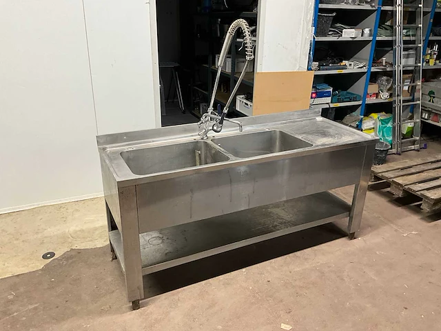 Spoeltafel met douchekraan - afbeelding 2 van  9