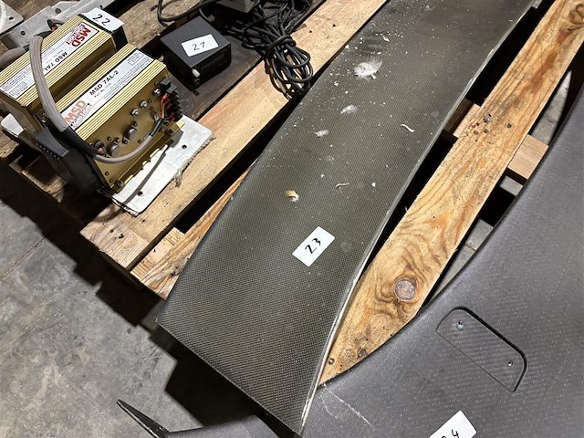 Spoiler carbon - afbeelding 2 van  3