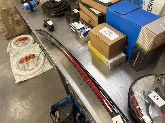 Spoiler + remlicht porsche 964/993 - afbeelding 1 van  7