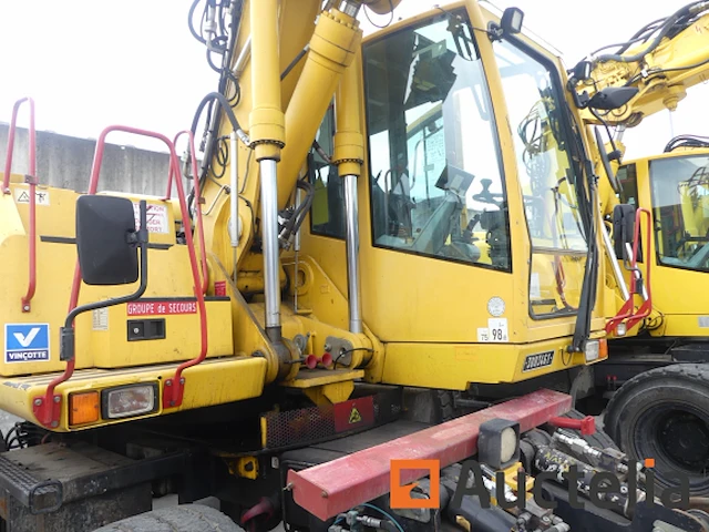 Spoor-, weg-graafmachine terex 1404 kzw - afbeelding 22 van  37