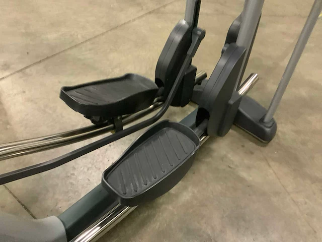 Sportsart e872 elliptical crosstrainer - afbeelding 3 van  5