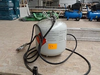 Spraytank met pistool - afbeelding 1 van  4