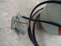 Spraytank met pistool - afbeelding 4 van  4