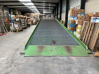 Spreutels diegem - rampe - hydraulische laadbrug 8 ton verrijdbaar 380v - 2001 - afbeelding 4 van  11