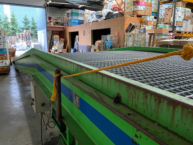 Spreutels diegem - rampe - hydraulische laadbrug 8 ton verrijdbaar 380v - 2001 - afbeelding 9 van  11