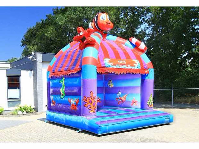 Springkasteel dome seaworld compleet met blower en transportzak. - afbeelding 1 van  10