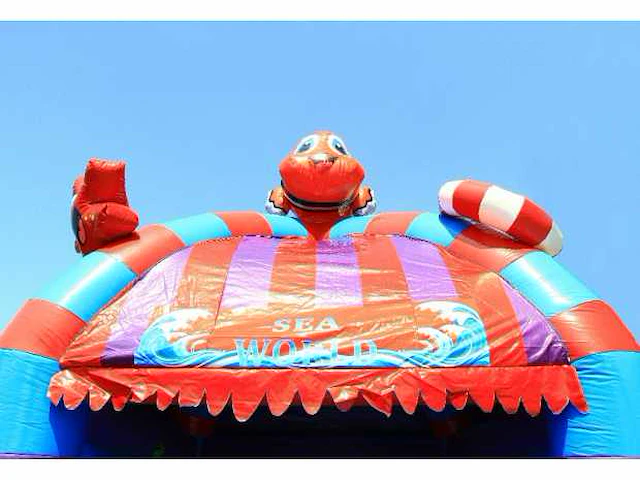 Springkasteel dome seaworld compleet met blower en transportzak. - afbeelding 7 van  10