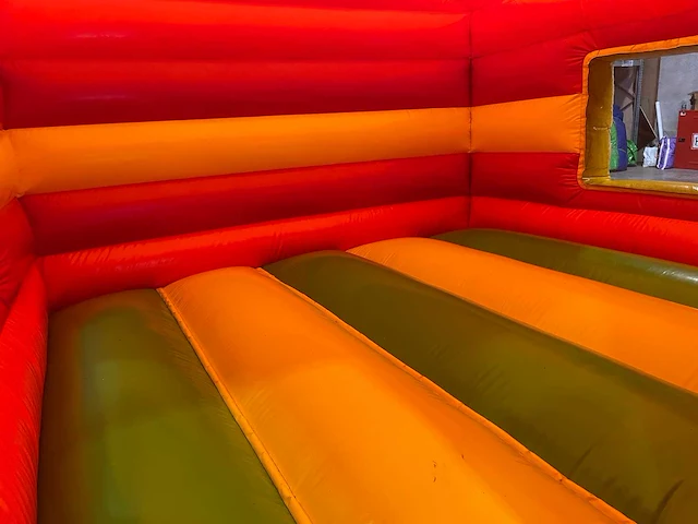 Springkasteel jb inflatabels - afbeelding 3 van  5