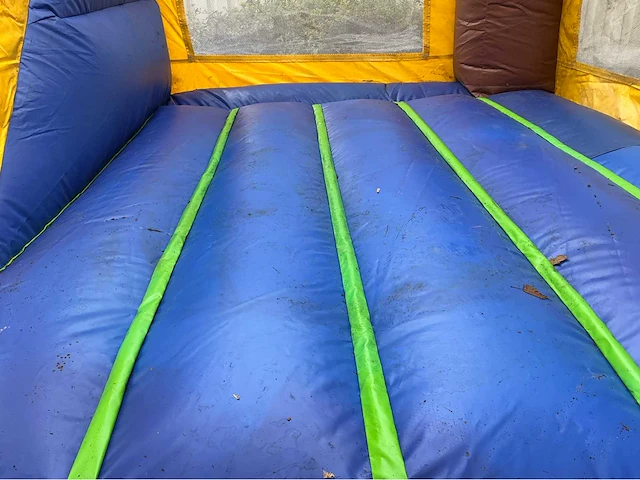 Springkasteel piraten met glijbaan springkussen - afbeelding 11 van  11