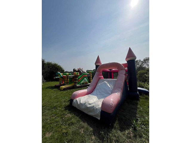 Springkasteel roze - afbeelding 1 van  1