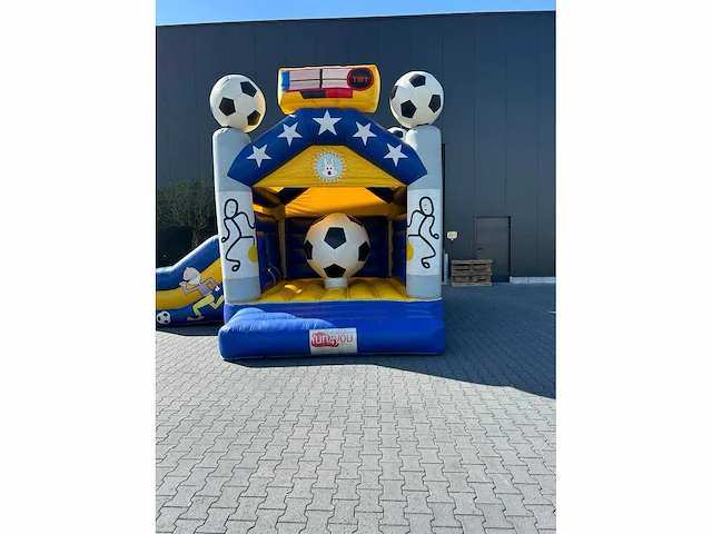 Springkasteel 'voetbal 2' - afbeelding 1 van  4