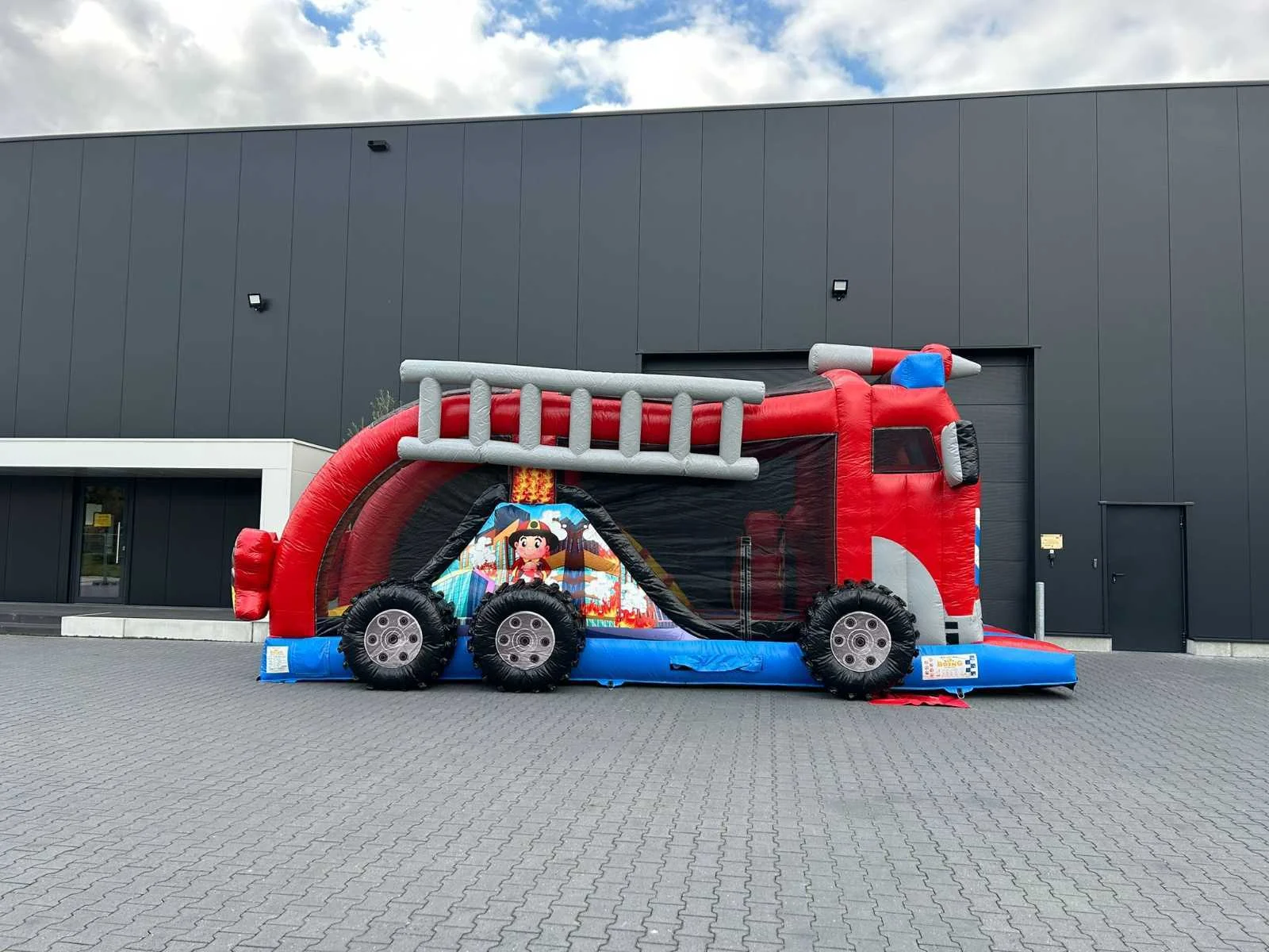 Springkastelen en evenementmateriaal