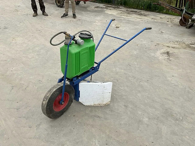 Sproeikruiwagen met volwiel - afbeelding 4 van  10