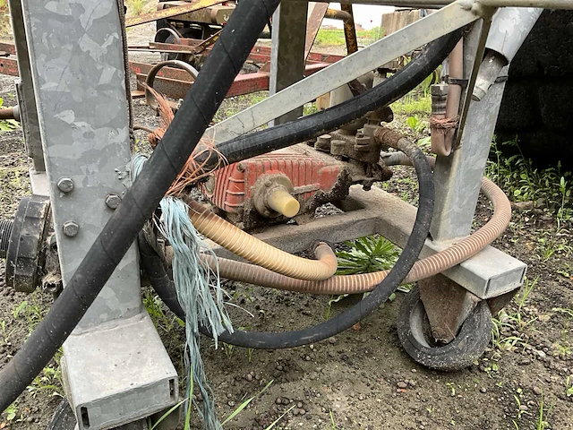 Sproeivat met pomp - afbeelding 7 van  7