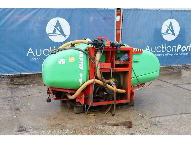 Spuit tank amp sprayers 1100l - afbeelding 1 van  1