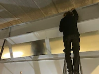 Spuitcabine mooi gedemonteerd - afbeelding 16 van  17