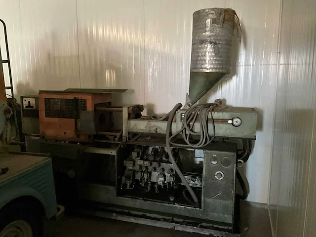 Spuitgietmachine - afbeelding 1 van  11