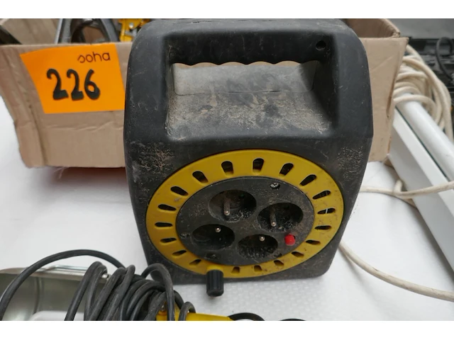 Spuitkits, verdeeldoos, werflamp, verlichting - afbeelding 2 van  5
