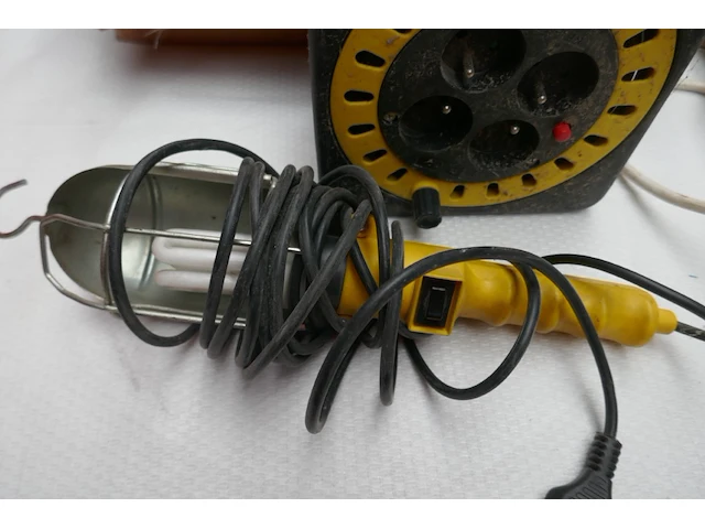 Spuitkits, verdeeldoos, werflamp, verlichting - afbeelding 3 van  5