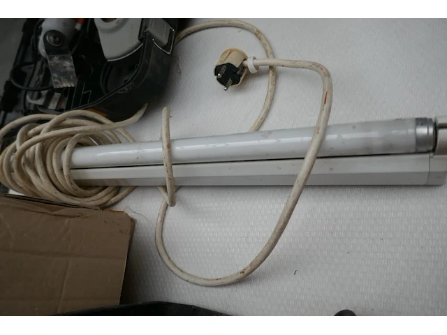 Spuitkits, verdeeldoos, werflamp, verlichting - afbeelding 4 van  5