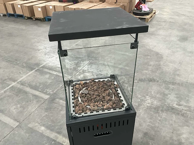 Square glass fire pit - afbeelding 3 van  6