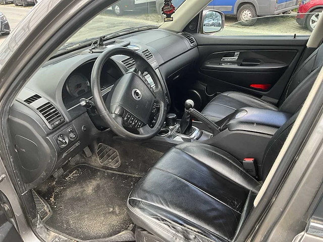 Ssangyong rexton - 2013 - afbeelding 10 van  29