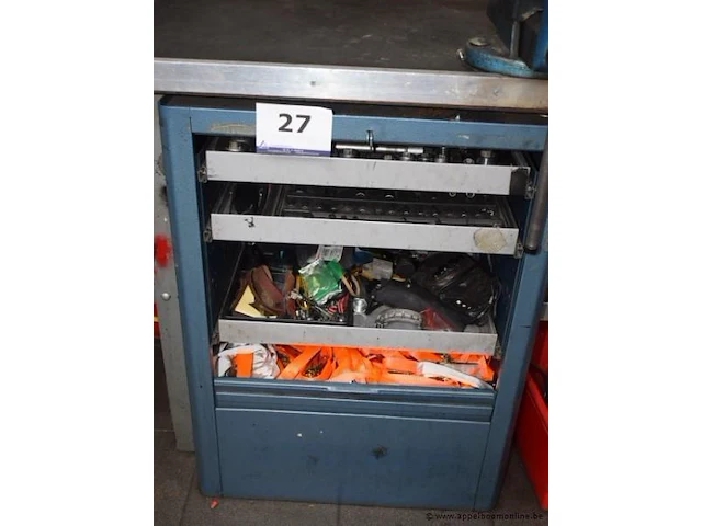 St gereedschapskast vv roldeur, inh lot div handgereedschappen - afbeelding 1 van  4