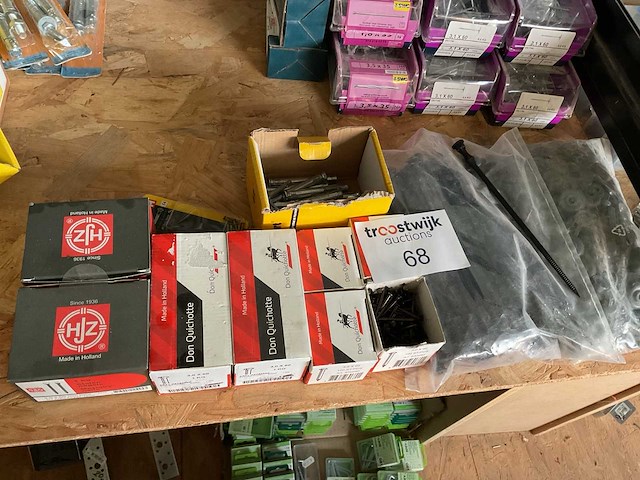 Staalnagels en bevestigen - afbeelding 1 van  7