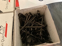 Staalnagels en bevestigen - afbeelding 3 van  7