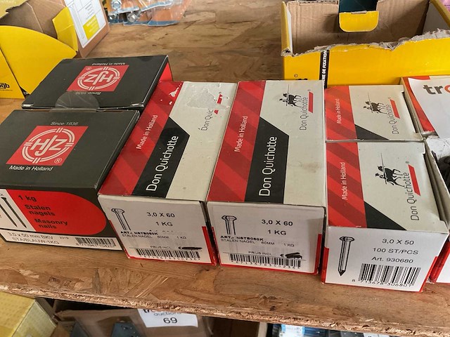 Staalnagels en bevestigen - afbeelding 4 van  7