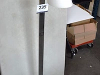 Staande lamp, beschadigd - afbeelding 1 van  3