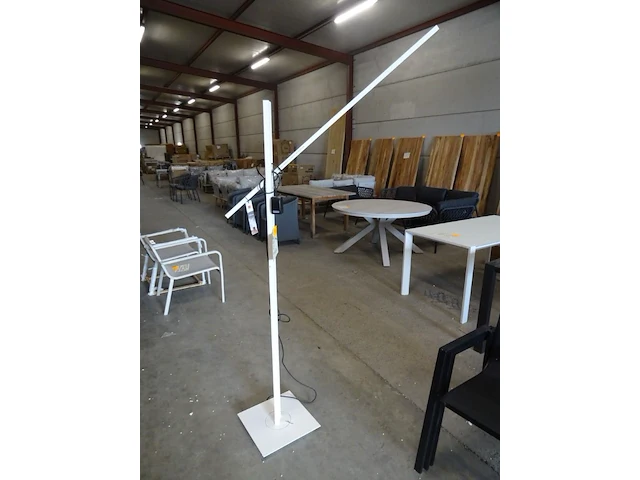 Staande lamp manutti - afbeelding 1 van  4