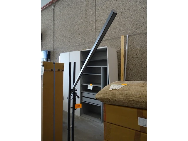 Staande lamp manutti - afbeelding 4 van  4