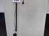 Staande lamp - afbeelding 1 van  3