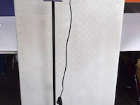 Staande lamp - afbeelding 1 van  2