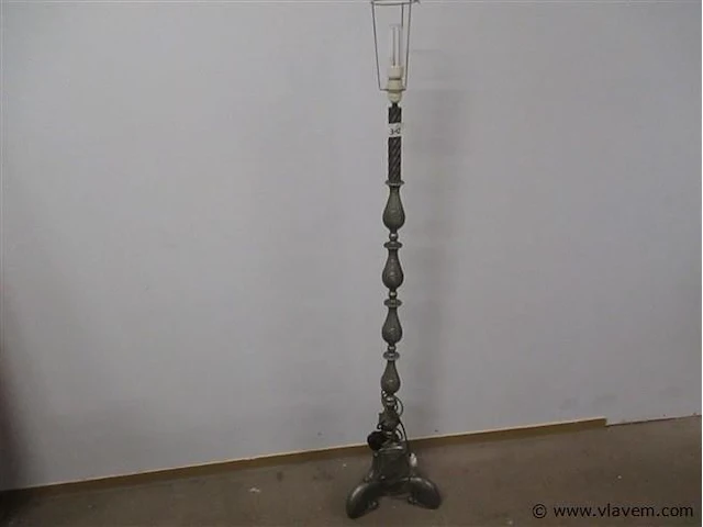 Staande lamp - afbeelding 1 van  2