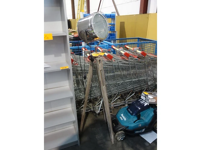 Staande lamp - afbeelding 1 van  4