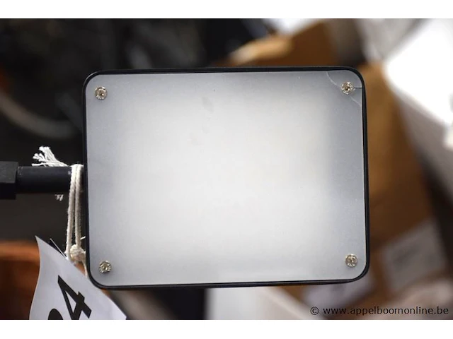 Staande led lamp, beschadigd - afbeelding 3 van  3