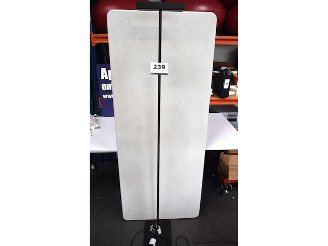 Staande led lamp - afbeelding 1 van  3