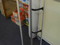 Staander voor grote rol inpakpapier - afbeelding 1 van  3