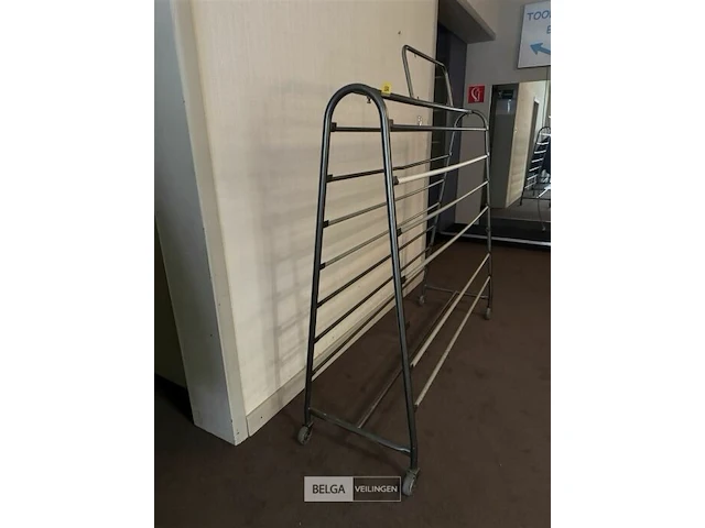 Staander voor tafellakens - afbeelding 5 van  5