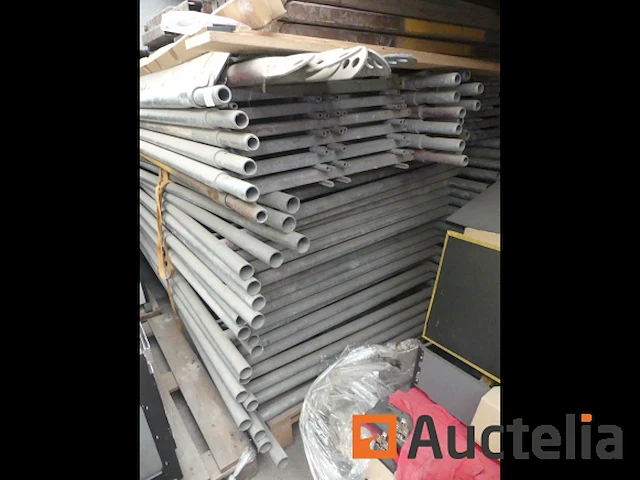 Staanders voor steiger - afbeelding 3 van  6