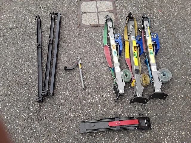 Stab-fasten en toebehoren (3x) - afbeelding 1 van  1
