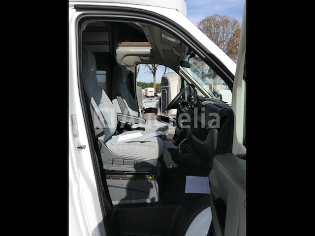 Stacaravan fiat dethleffs just t7052, 90th anniversary series (2022-74.872 km) (vin:zfa25000002t77959) - afbeelding 2 van  92